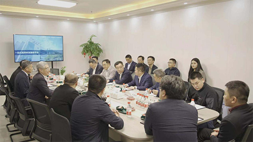 十二届全国政协副主席马培华、中国中小商业企业协会名誉会长董树奎一行人莅临龙8-long8